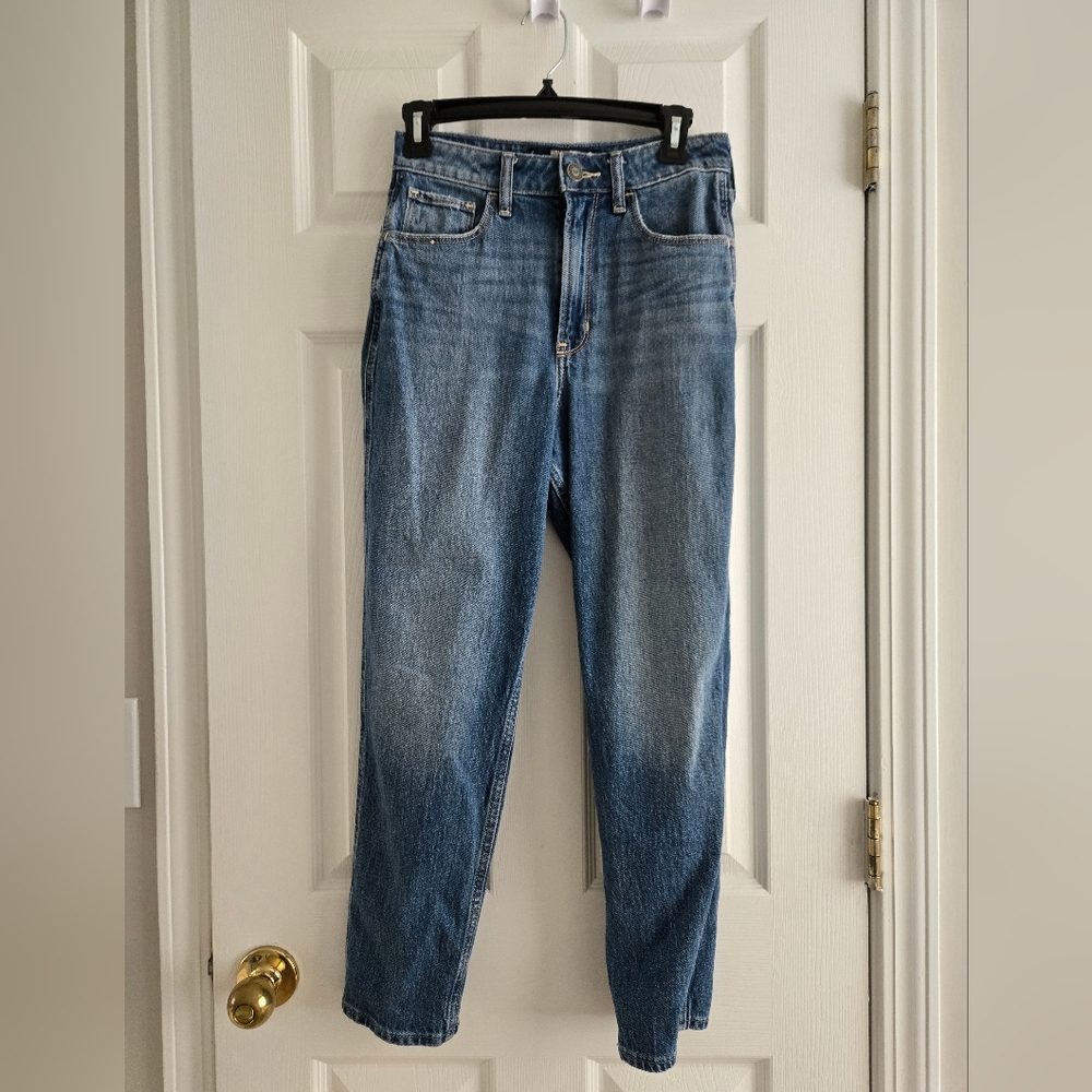 Hollister Ultra High-Rise Dark Wash Mom Jeans